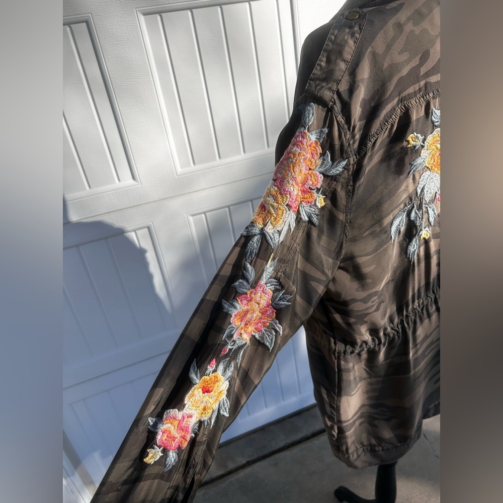 Johnny Was Camouflage Button-Up Jacket - Picture 3 of 5